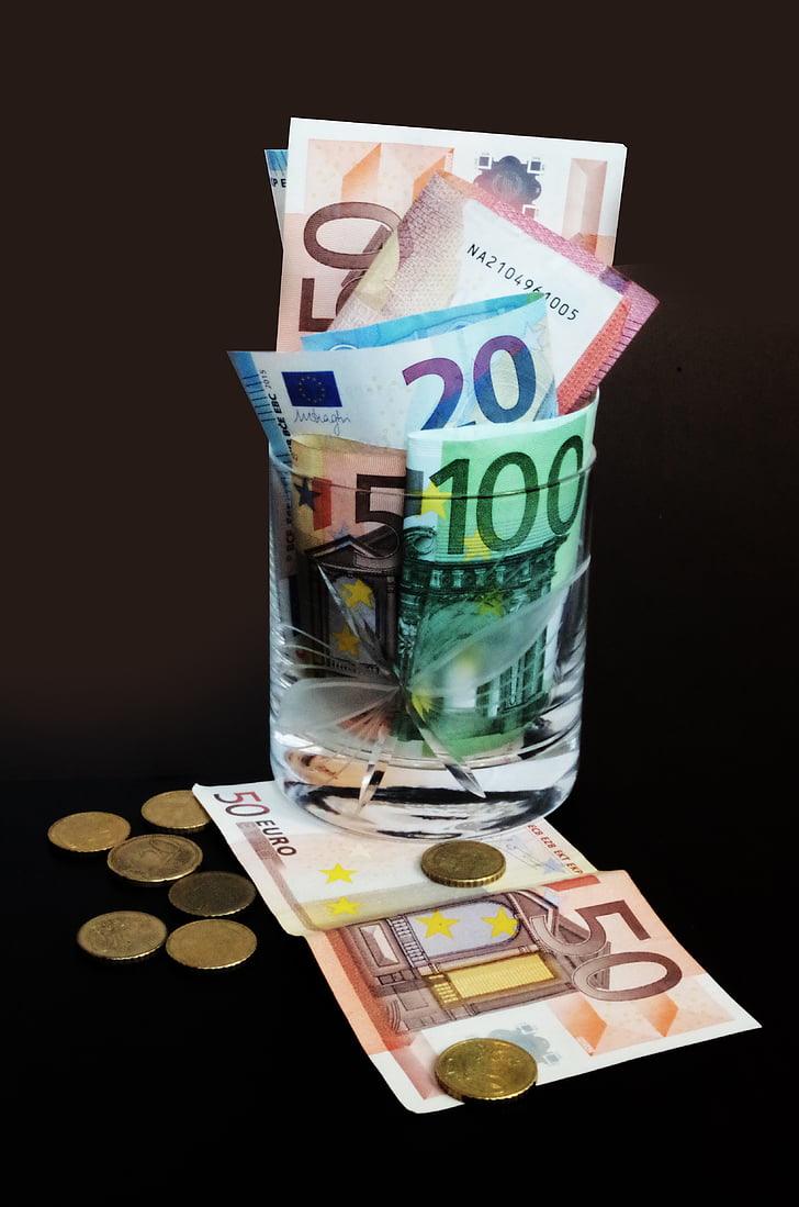 investment-investor-money-euros-preview.jpg