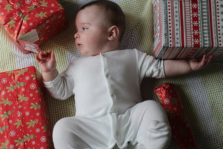 baby-baby-grow-christmas-curious-preview.jpg