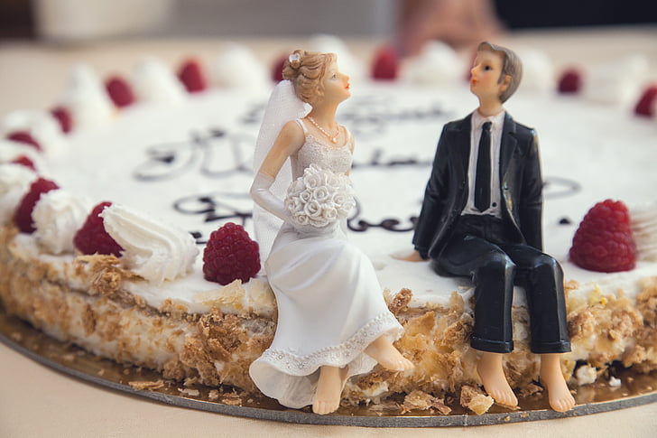 bride-cake-ceremony-couple-preview.jpg